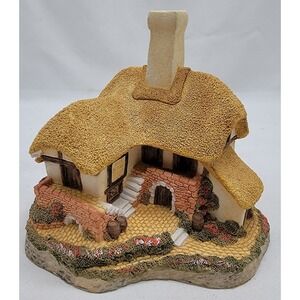 David Winter Cottages The Black Bees Inn 88 Collectors Piece3 Original Box & COA